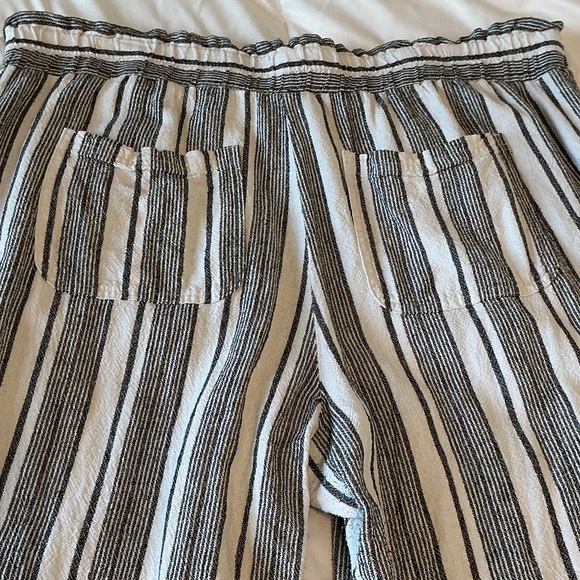 Rewind Black and White Wide Leg Pull On Pant with Vertical Stripes - XL - EUC - Picture 6 of 7